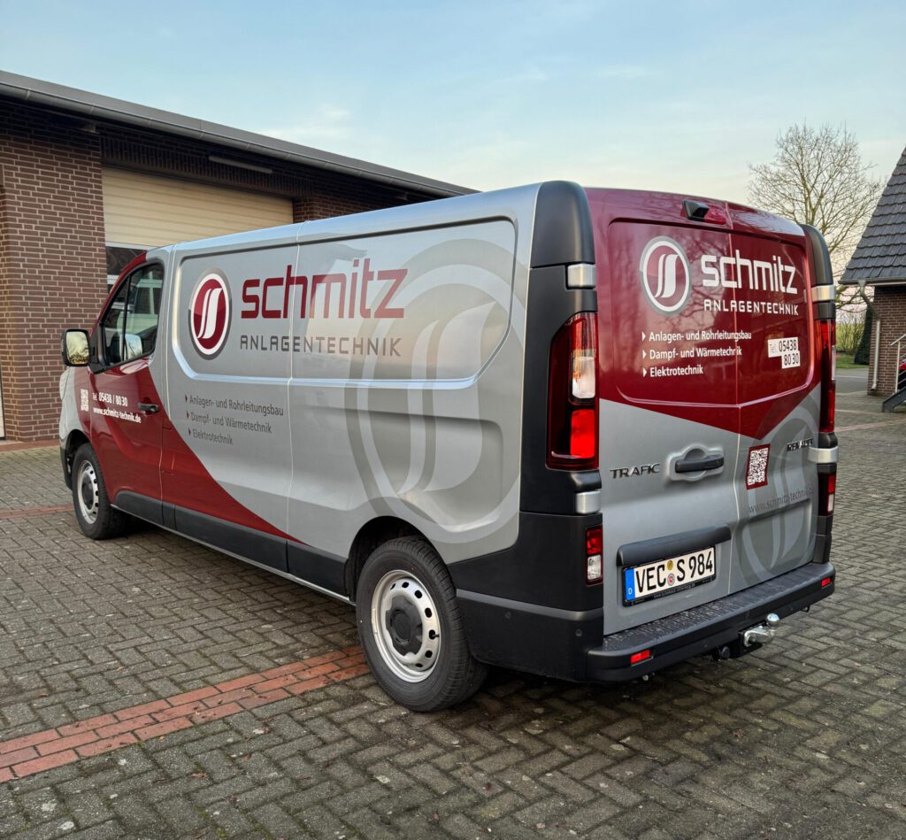 Fahrzeugbeschriftung-Schmitz-Anlagentechnik-Werbung-Werbetechnik-Helena-Kromm